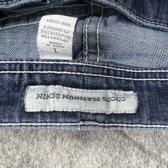 Chico's Platinum Denim Jeans Womens 1 Medium Blue Ultimate Fit Zip Hem Stretch - Picture 3 of 16